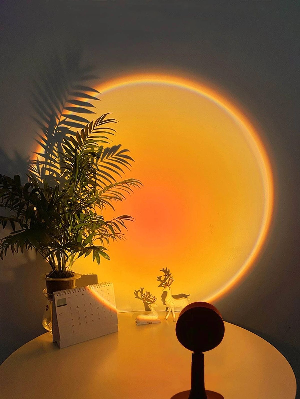 16-Color Remote Control Sunset Projection Lamp - Rainbow Sun Halo LED Night Light